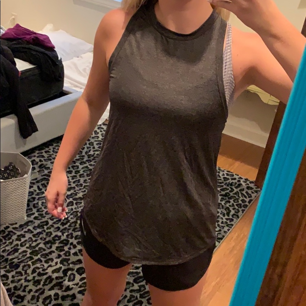 Lululemon top